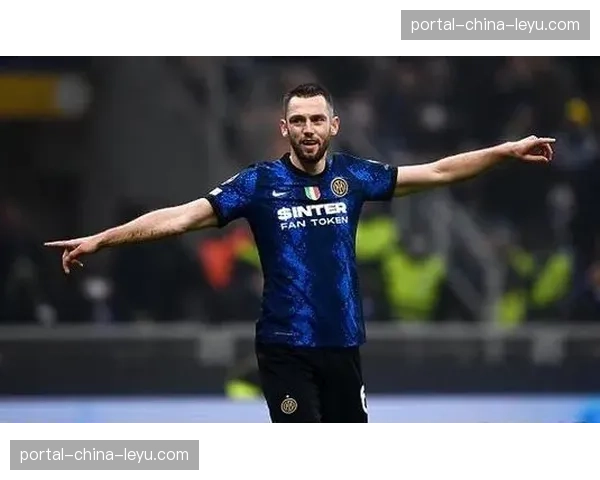 德弗赖因胸部严重挫伤缺席意大利杯半决赛，国米后防稳定性受考验